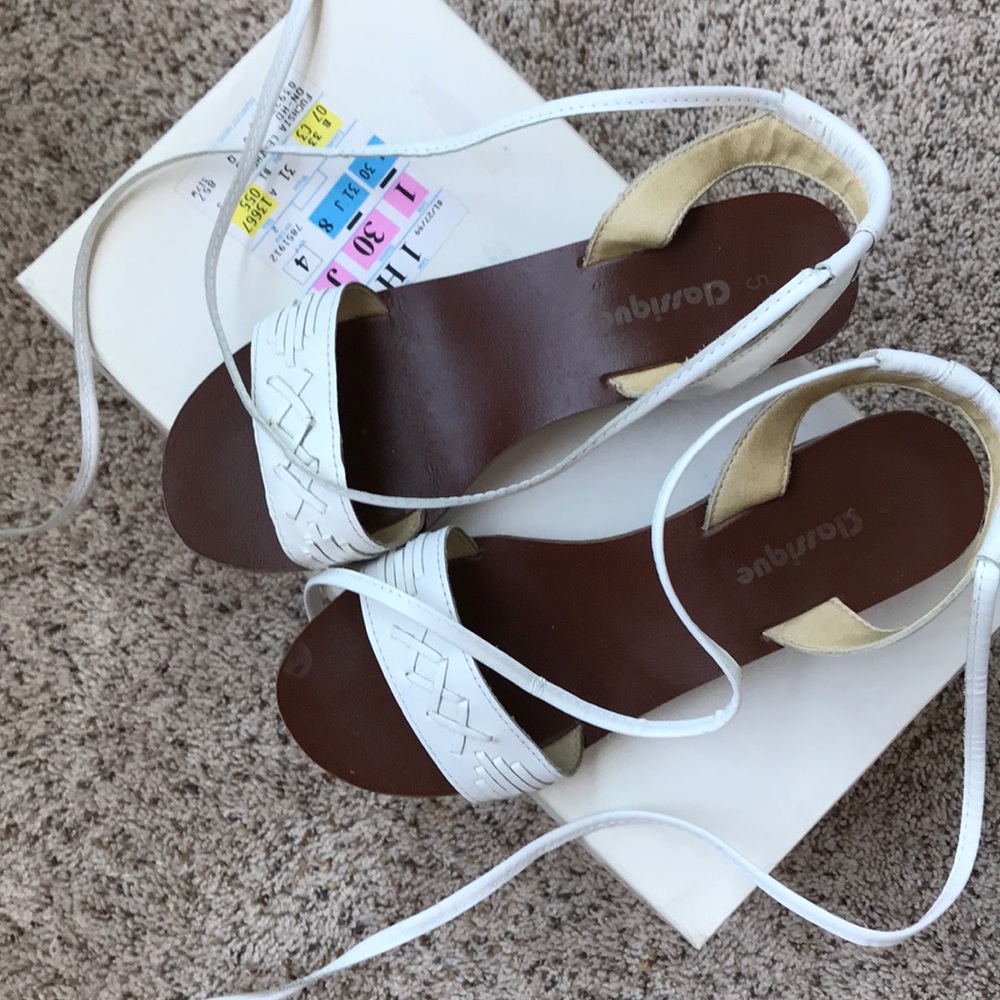 VINTAGE classique ballet lace up sandals